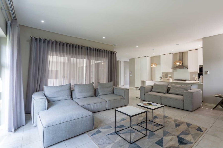 To Let 5 Bedroom Property for Rent in Val De Vie Estate Western Cape